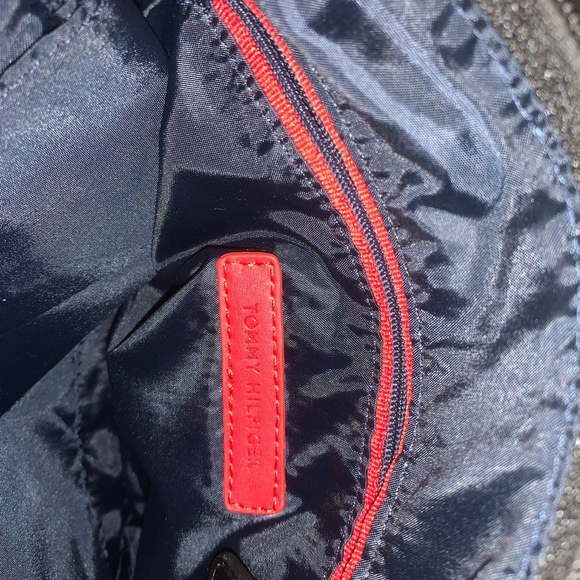 Tommy Hilfiger Crossbody bag - Picture 5 of 5